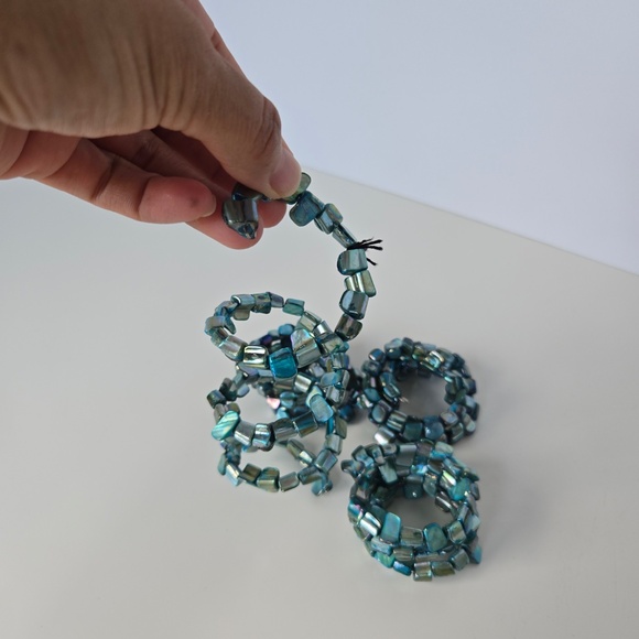 (Set of 4) Shimmering Blue Beaded Shell Napkin Rings - Picture 6 of 7